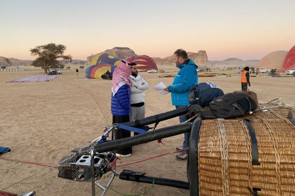 Ballonvaren-met-2-vip-gasten-3.jpeg