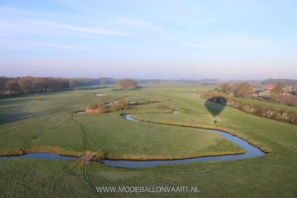 ballonvaart-in-de-ochtend.jpg