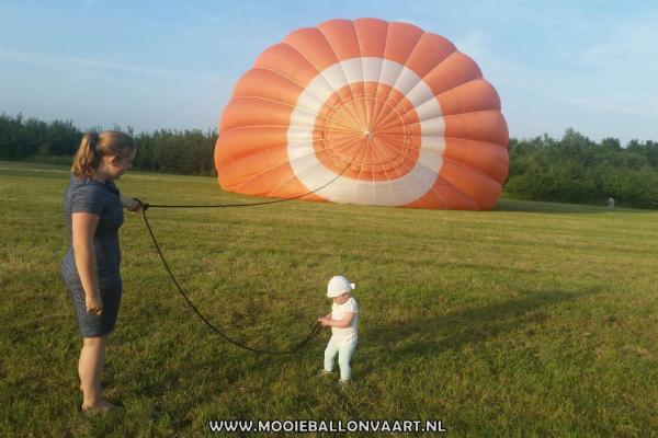 Ballonvaren-over-laren-gelderland.JPG