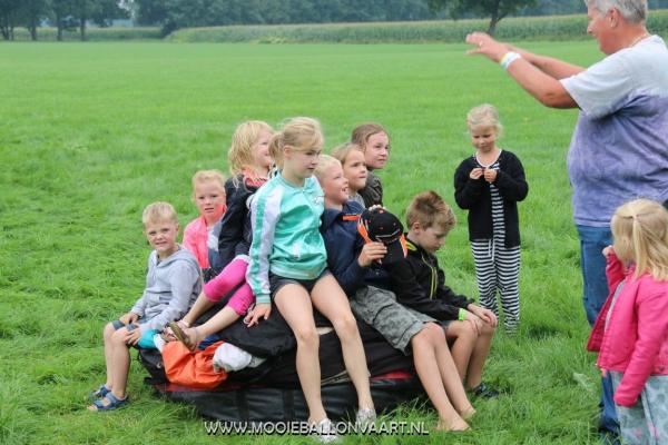ballonvaart_bso_pindakaas_goenlo_14.JPG
