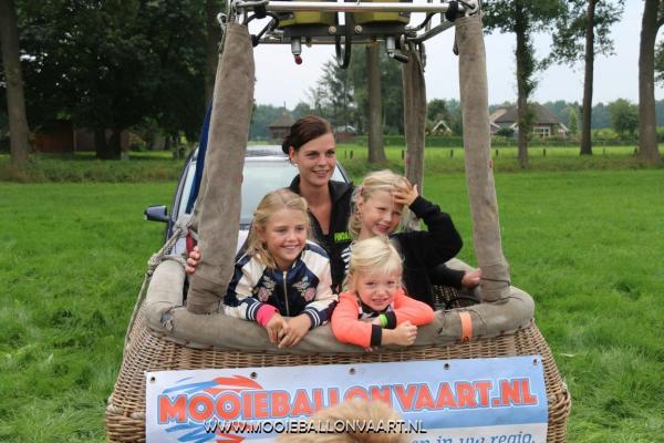 ballonvaart_bso_pindakaas_goenlo_15.JPG