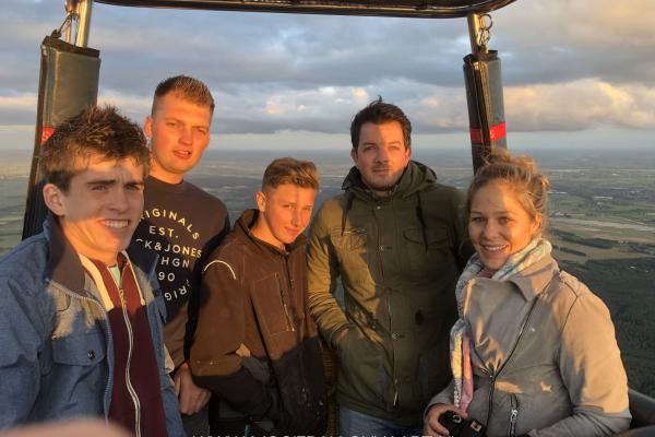 Ballonvaren-met-5-personen.jpg